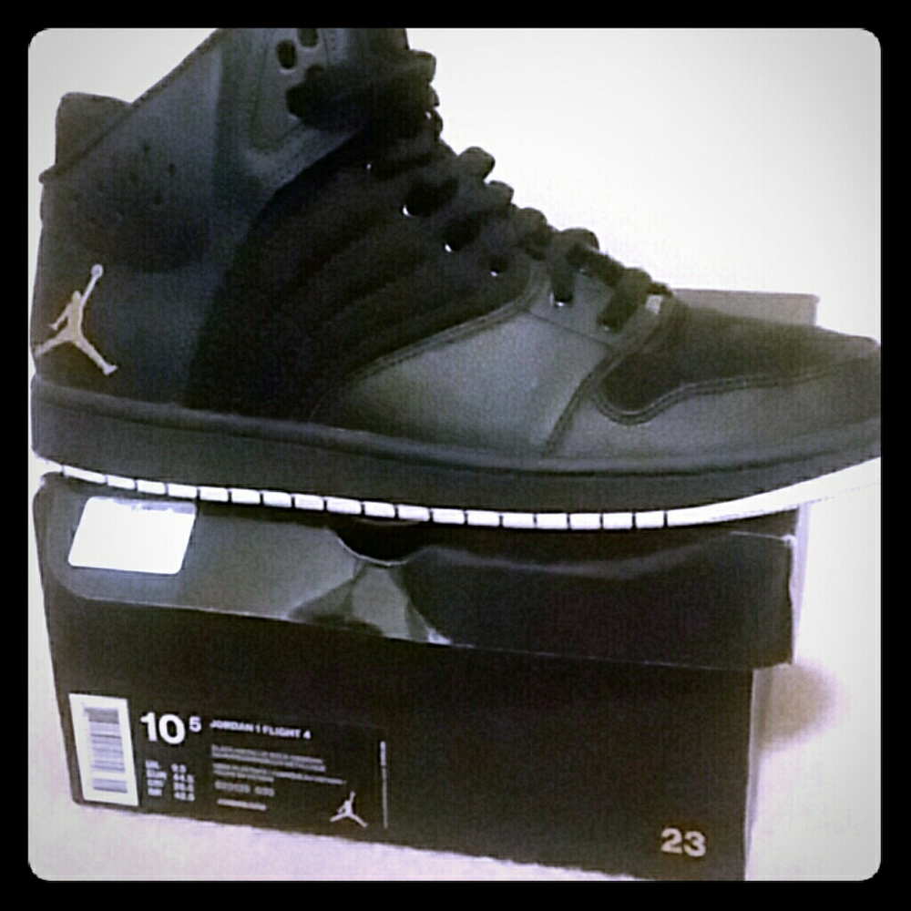 Jordan 1 Flight 4